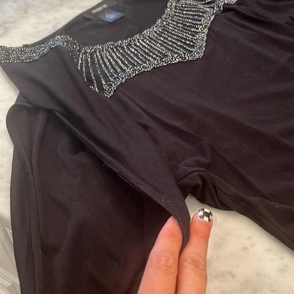 Pretty black top with open sleeve and sparkle neck details - Picture 4 of 4